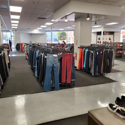 Thrift Store «Goodwill», reviews and photos, 3801 3rd St #330, San Francisco, CA 94124, USA