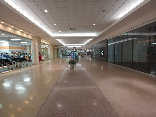 Shopping Mall «Eastland Center», reviews and photos, 18000 Vernier Rd, Harper Woods, MI 48225, USA