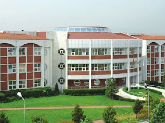 Saint-Joseph Lisesi Eğitim Vakfı Özel Küçük Prens İlkokulu