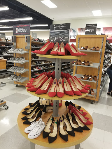 Department Store «T.J. Maxx and HomeGoods», reviews and photos, 7349 Lemont Rd, Downers Grove, IL 60516, USA