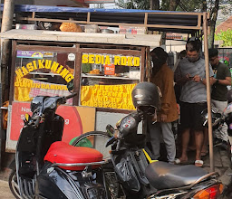 Nasi Kuning Sumur Bandung photo