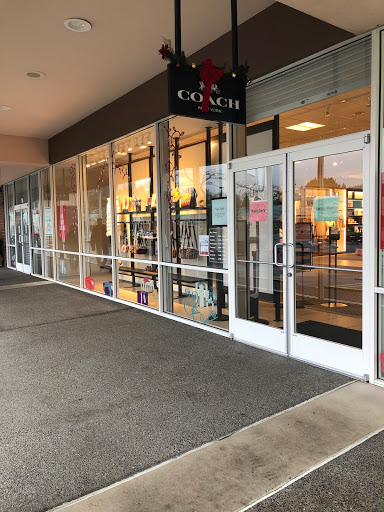 Shopping Mall «Columbia Gorge Outlets», reviews and photos, 450 NW 257th Way, Troutdale, OR 97060, USA