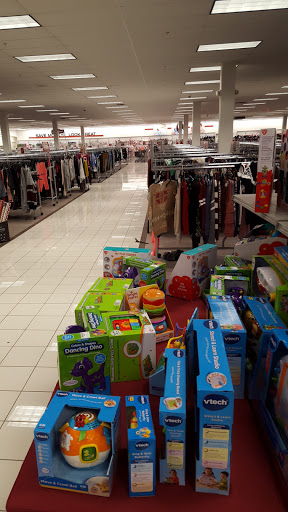 Clothing Store «Burlington Coat Factory», reviews and photos, 600 Northtown Dr, Blaine, MN 55434, USA