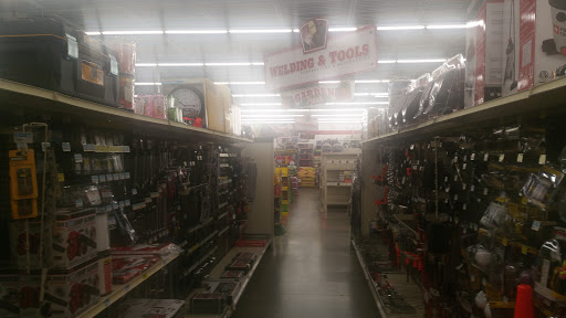Home Improvement Store «Tractor Supply Co.», reviews and photos, 13500 Benns Church Blvd, Smithfield, VA 23430, USA