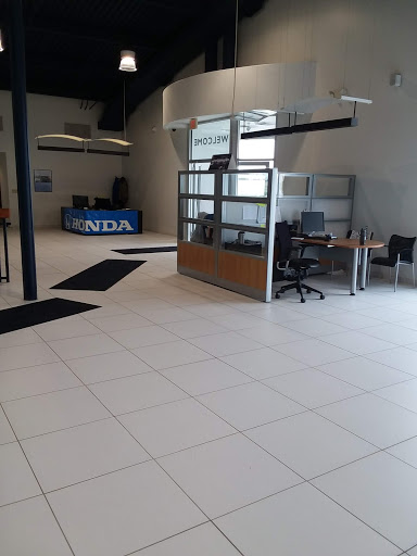 Used Car Dealer «Pre-Owned Cars by The Dean», reviews and photos, 2918 Lebanon Church Rd, West Mifflin, PA 15122, USA