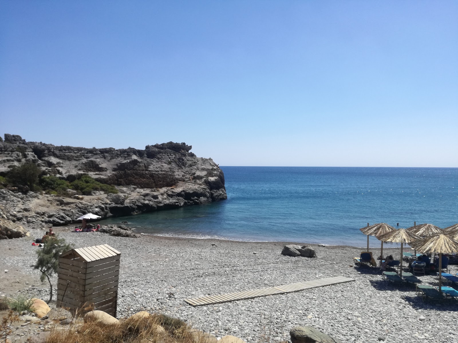 Foto de Psilos Volakas con cala pequeña