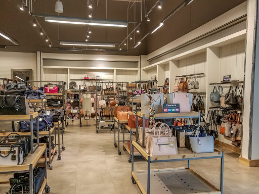 Shoe Store «DSW Designer Shoe Warehouse», reviews and photos, 2601 Plainfield Rd b, Joliet, IL 60435, USA