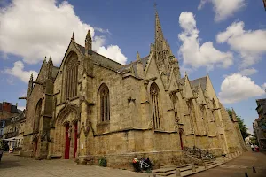 Basilique Notre Dame du Roncier image