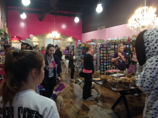 Pet Groomer «Woof Gang Bakery Rockwall», reviews and photos, 832 Steger Towne Rd, Rockwall, TX 75032, USA