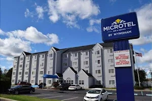 Microtel Inn & Suites by Wyndham Rock Hill/Charlotte Area image