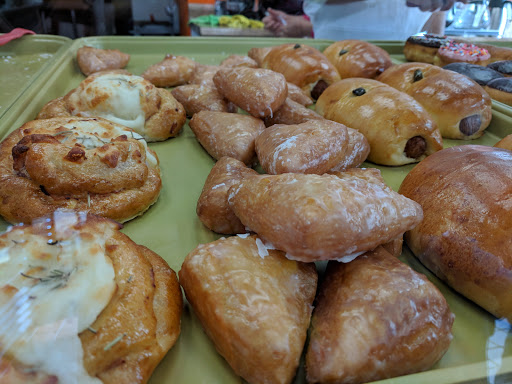 Donut Shop «Clifton Donut Shop», reviews and photos, 2317 Brownsboro Rd, Louisville, KY 40206, USA