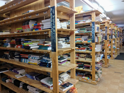 Book Store «Horizontal Books», reviews and photos, 1921 W 25th St, Cleveland, OH 44113, USA