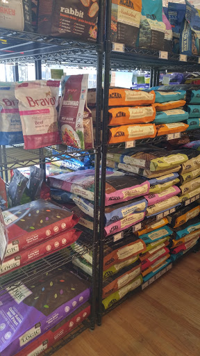 Pet Supply Store «Brookside Barkery & Bath», reviews and photos, 118 W 63rd St, Kansas City, MO 64113, USA