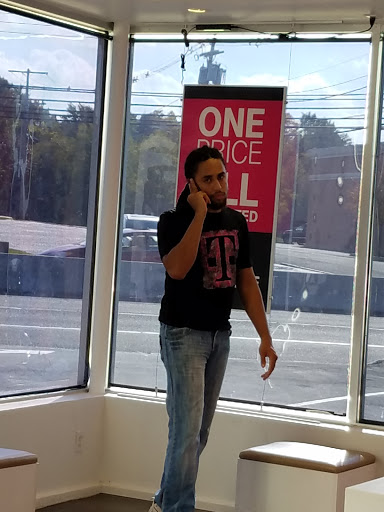 Cell Phone Store «T-Mobile», reviews and photos, 2857 NJ-35, Hazlet, NJ 07730, USA
