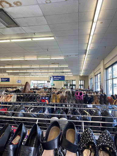 Thrift Store «Goodwill», reviews and photos