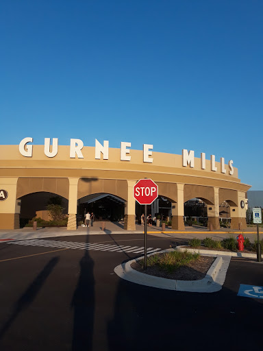 Clothing Store «H&M», reviews and photos, 6170 Grand Avenue, Gurnee, IL 60031, USA