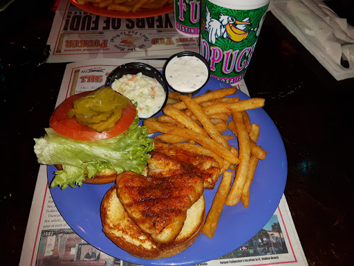 Restaurant «Fudpuckers Beachside Bar & Grill», reviews and photos, 20001 Emerald Coast Pkwy, Destin, FL 32541, USA