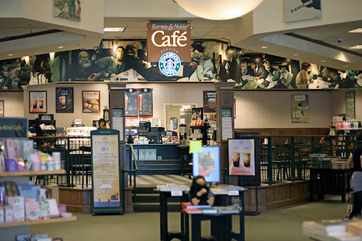 Book Store «Barnes & Noble Booksellers Valencia», reviews and photos, 23630 Valencia Blvd, Santa Clarita, CA 91355, USA