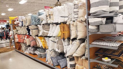 Department Store «T.J. Maxx», reviews and photos, 230 W Virginia St, Crystal Lake, IL 60014, USA