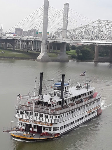 Park «Louisville Waterfront Park (Great Lawn, Harbor Lawn, Festival Plaza)», reviews and photos, 231 Witherspoon St, Louisville, KY 40202, USA