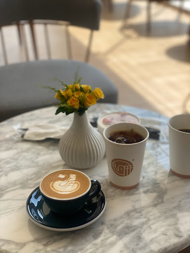 مقهى و محمصة شرق 