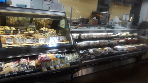 Grocery Store «Fred Meyer», reviews and photos, 2500 Santiam Hwy SE, Albany, OR 97322, USA