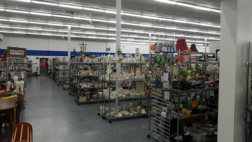 Thrift Store «St Vincent de Paul Kenosha Thrift Store», reviews and photos, 7531 30th Ave, Kenosha, WI 53142, USA