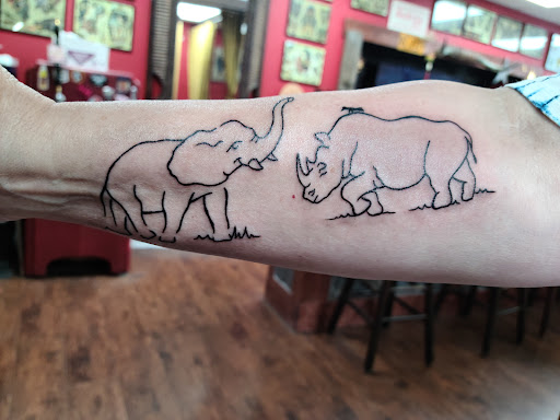 Body Piercing Shop «One Shot Studio», reviews and photos, 2988 Solomons Island Rd, Edgewater, MD 21037, USA