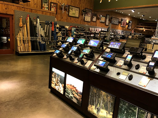 Sporting Goods Store «Bass Pro Shops», reviews and photos, 11550 Lakeridge Pkwy, Ashland, VA 23005, USA