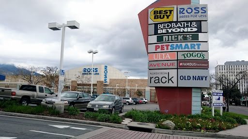 Clothing Store «Ross Dress for Less», reviews and photos, 3425 E Foothill Blvd, Pasadena, CA 91107, USA