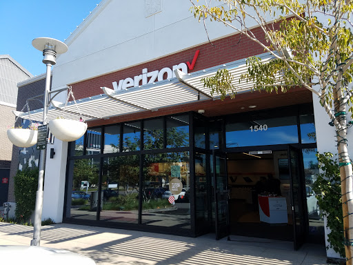 Cell Phone Store «Verizon», reviews and photos, 6250 Topanga Canyon Blvd #1540, Woodland Hills, CA 91367, USA