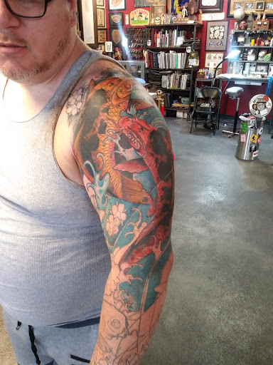 Tattoo Shop «Sacred Hand Tattoo Society», reviews and photos, 960 Parsons Ave, Columbus, OH 43206, USA