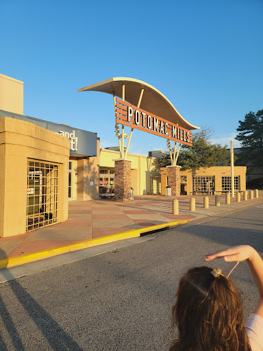 Shopping Mall «Potomac Mills», reviews and photos, 2700 Potomac Mills Cir, Woodbridge, VA 22192, USA
