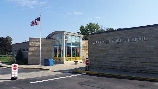 West Islip Public Library image 4
