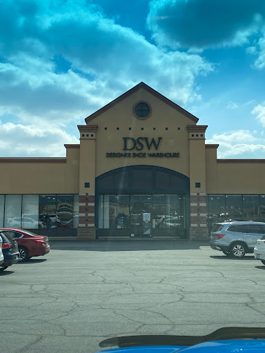 Shoe Store «DSW Designer Shoe Warehouse», reviews and photos, 8506 E 71st St, Tulsa, OK 74133, USA