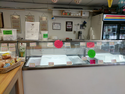 Ice Cream Shop «Waldwick Whistle Shop», reviews and photos, 27 Frederick St, Waldwick, NJ 07463, USA