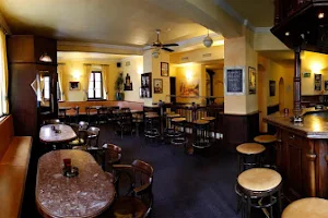 Cafe-Bar-Ascot image
