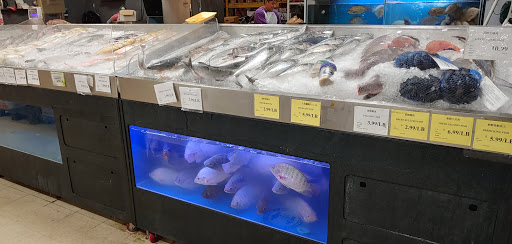 Asian Grocery Store «Viet Hoa Food Market», reviews and photos, 7100 Preston Hwy # 107, Louisville, KY 40219, USA