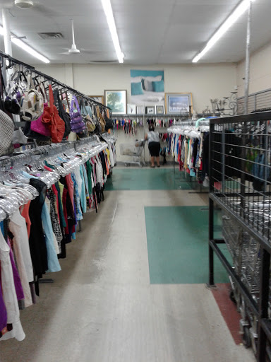 Thrift Store «Thrift Giant», reviews and photos, 10544 Harry Hines Blvd, Dallas, TX 75220, USA
