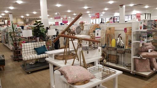 Department Store «HomeGoods», reviews and photos, 2718 Hylan Blvd, Staten Island, NY 10306, USA