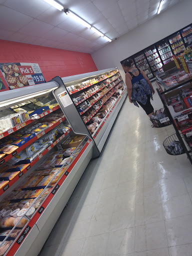 Grocery Store «Save-A-Lot», reviews and photos, 1117 E Commercial St, Springfield, MO 65803, USA