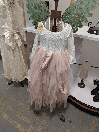 Thrift Store «Clothes Less Traveled», reviews and photos