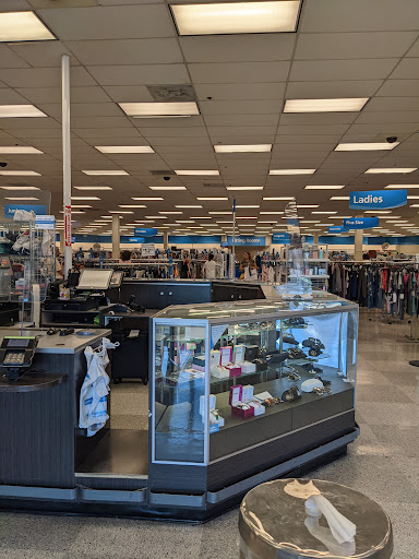 Clothing Store «Ross Dress for Less», reviews and photos, 2851 El Camino Real, Tustin, CA 92782, USA