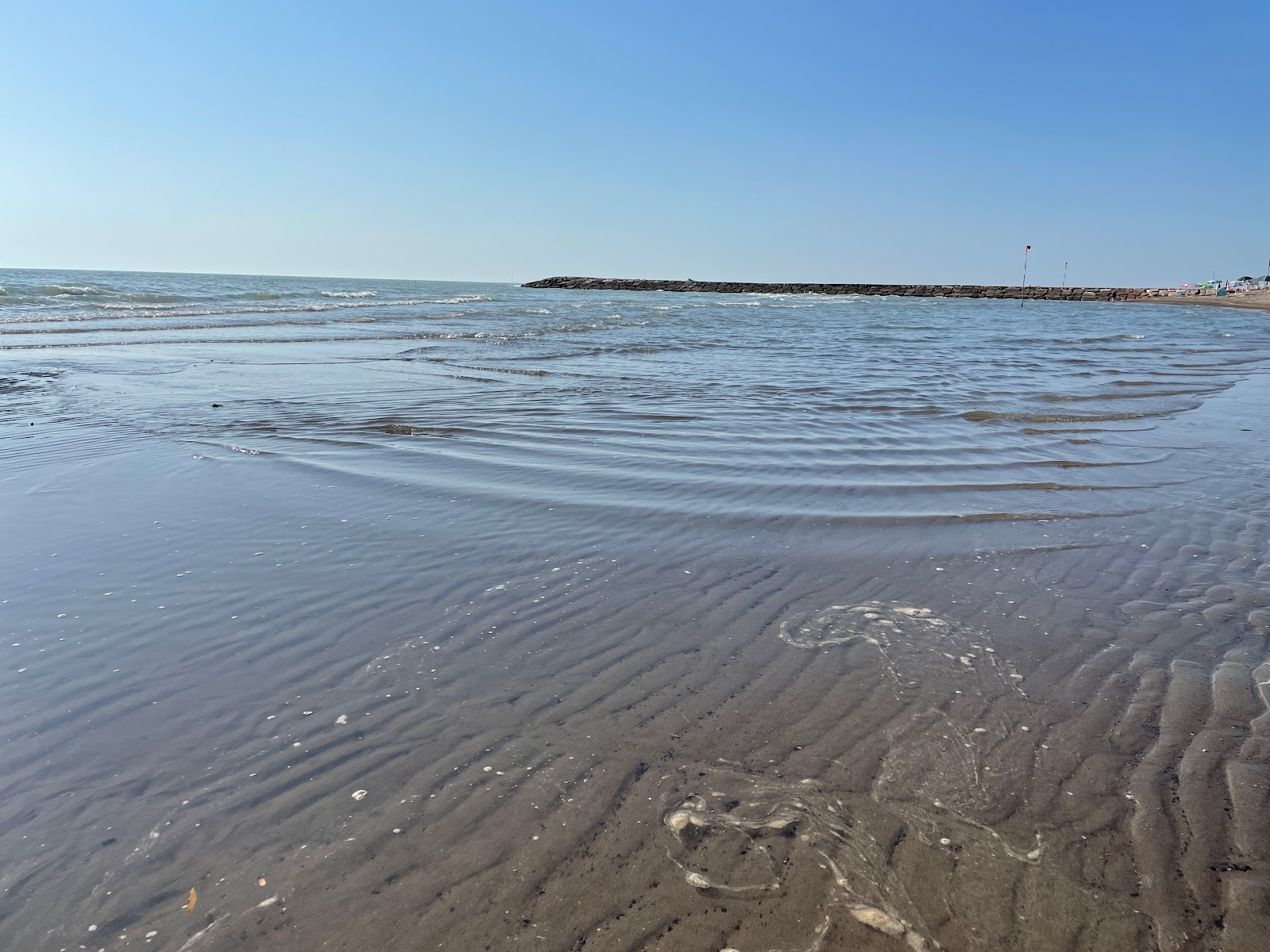 Φωτογραφία του Spiaggia Rosolina Mare με μακρά ευθεία ακτή