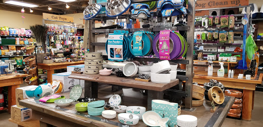 Pet Supply Store «Mud Bay», reviews and photos, 2410 Harrison Ave NW, Olympia, WA 98502, USA