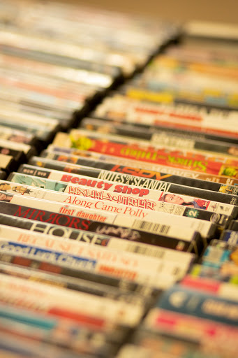 Thrift Store «Snowline Hospice Thrift Store Folsom», reviews and photos, 616 E Bidwell St, Folsom, CA 95630, USA