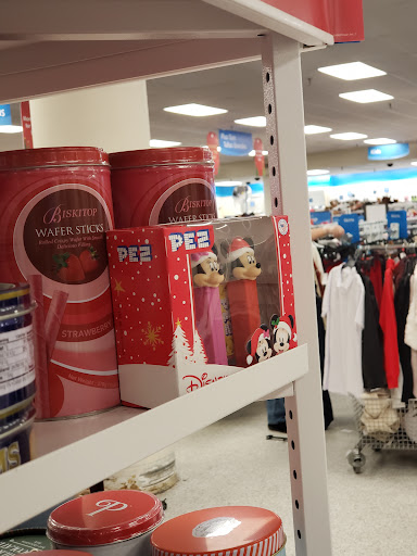 Clothing Store «Ross Dress for Less», reviews and photos, 6298 Seven Corners Center, Falls Church, VA 22044, USA