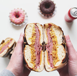 Photo n°10 de Bagel Corner - Bagels - Donuts - Café à Villefranche-sur-Saône ()