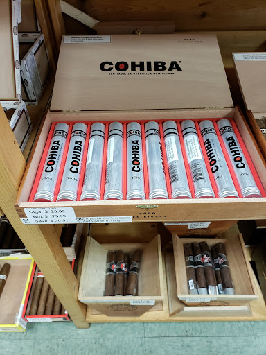 Shopping Mall «Shady Grove Shopping Center», reviews and photos, 15930 Shady Grove Rd, Gaithersburg, MD 20877, USA