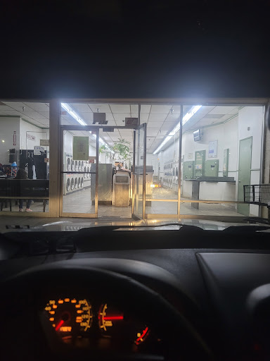 Laundry Service «Launderland Coin Laundry», reviews and photos, 10231 Magnolia Ave, Riverside, CA 92503, USA